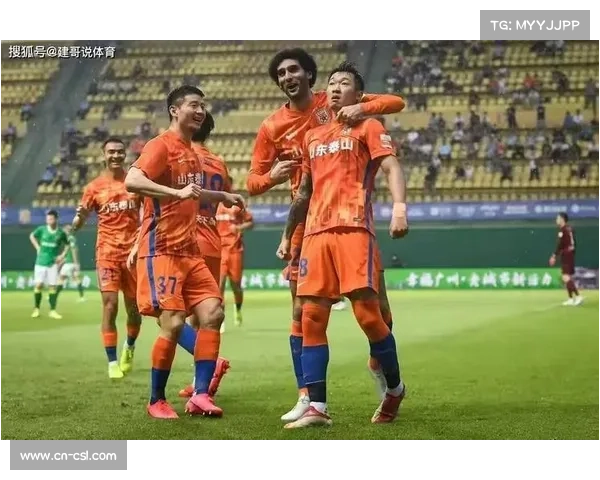 海港中场徐新离队传闻引发讨论，本土球员谁能填补空缺