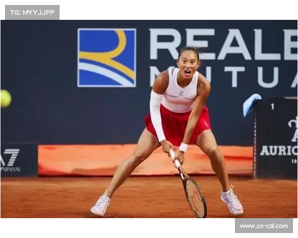 法网红土场：郑钦文三盘鏖战逆转斯瓦泰克，复制巴黎奥运夺金轨迹